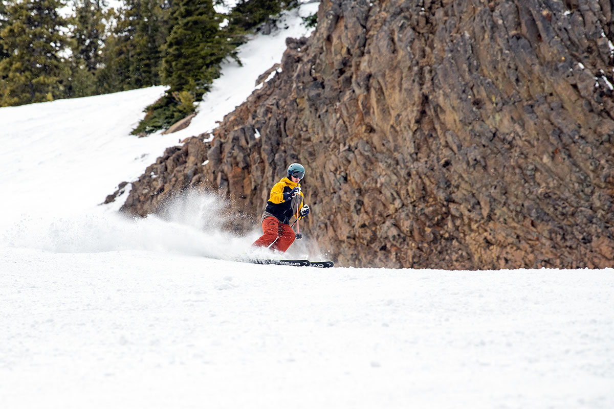 Smith Proxy snow goggle (wide shot while skiing)