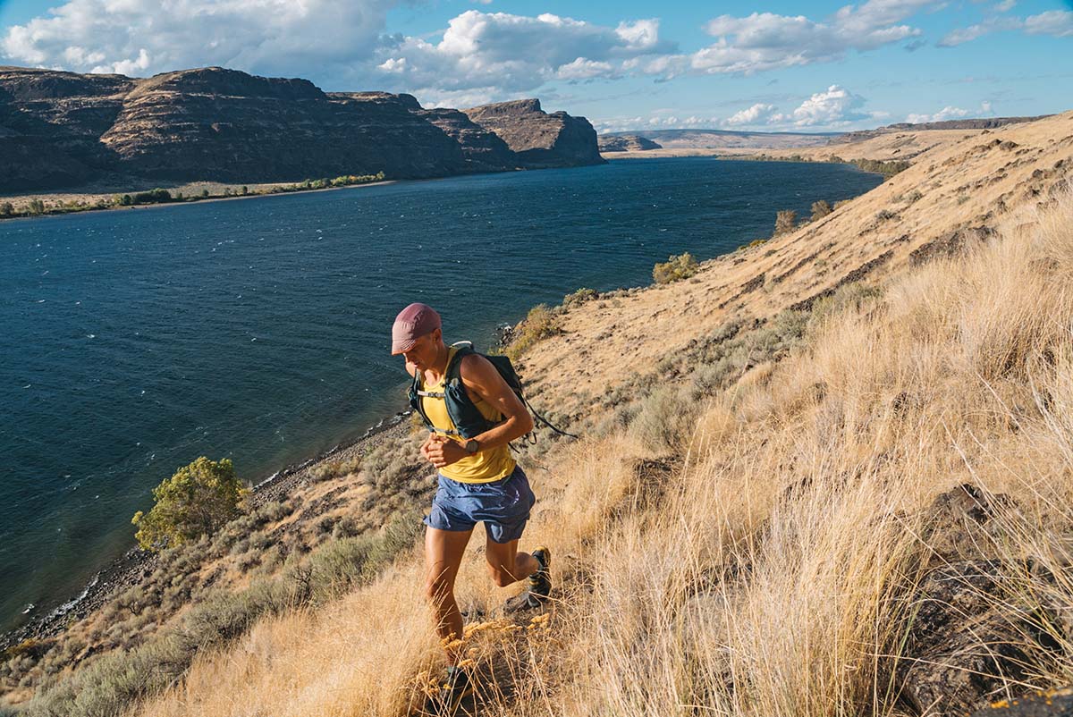 Running above body of water (Suunto Vertical Titanium Solar)