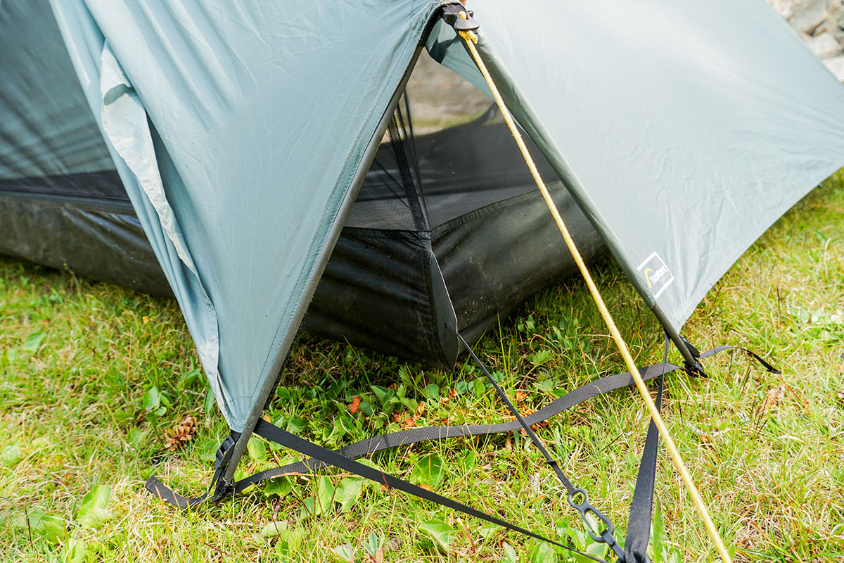 Tarptent StratoSpire 2 (PitchLoc struts closeup)