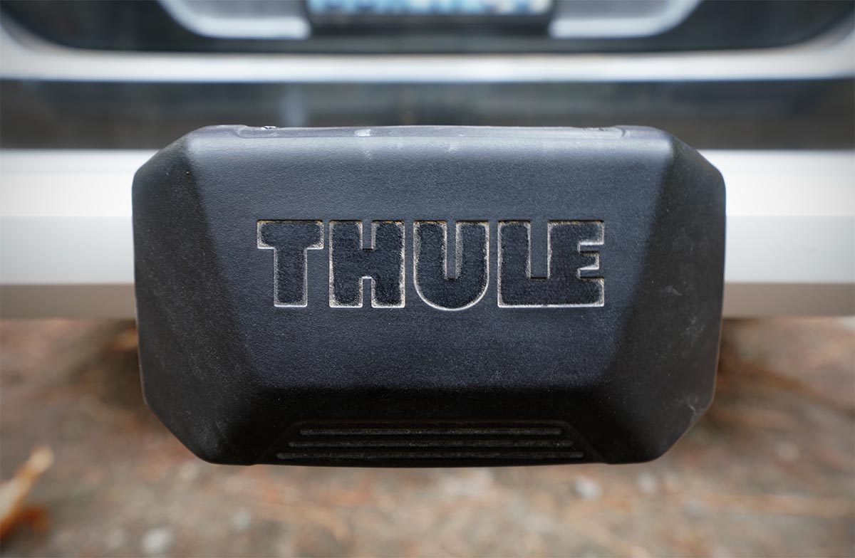 Thule Helium Platform 2-Bike Hitch Rack (logo close up)