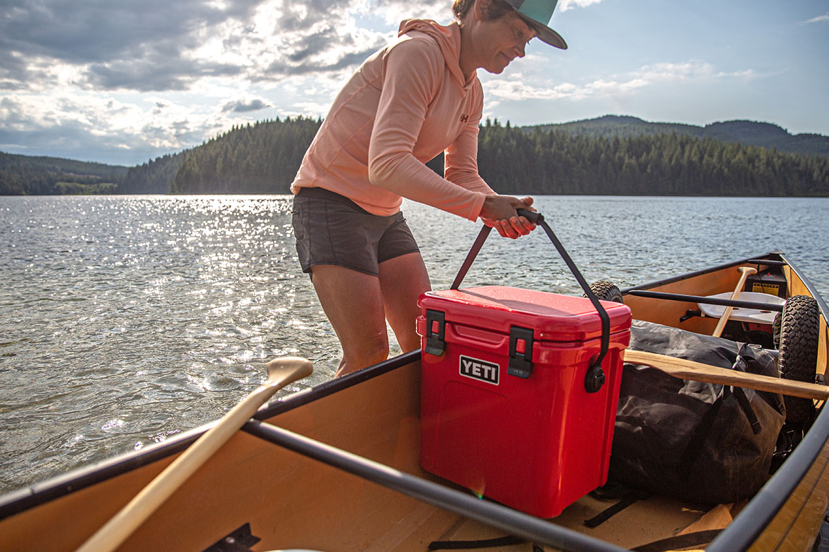 ​Yeti Roadie 24 cooler (lifting out of canoe)