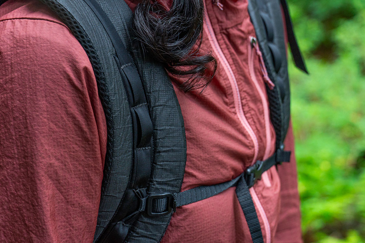 ​​​Zpacks Arc Haul Ultra 60L backpack (closeup of shoulder straps)