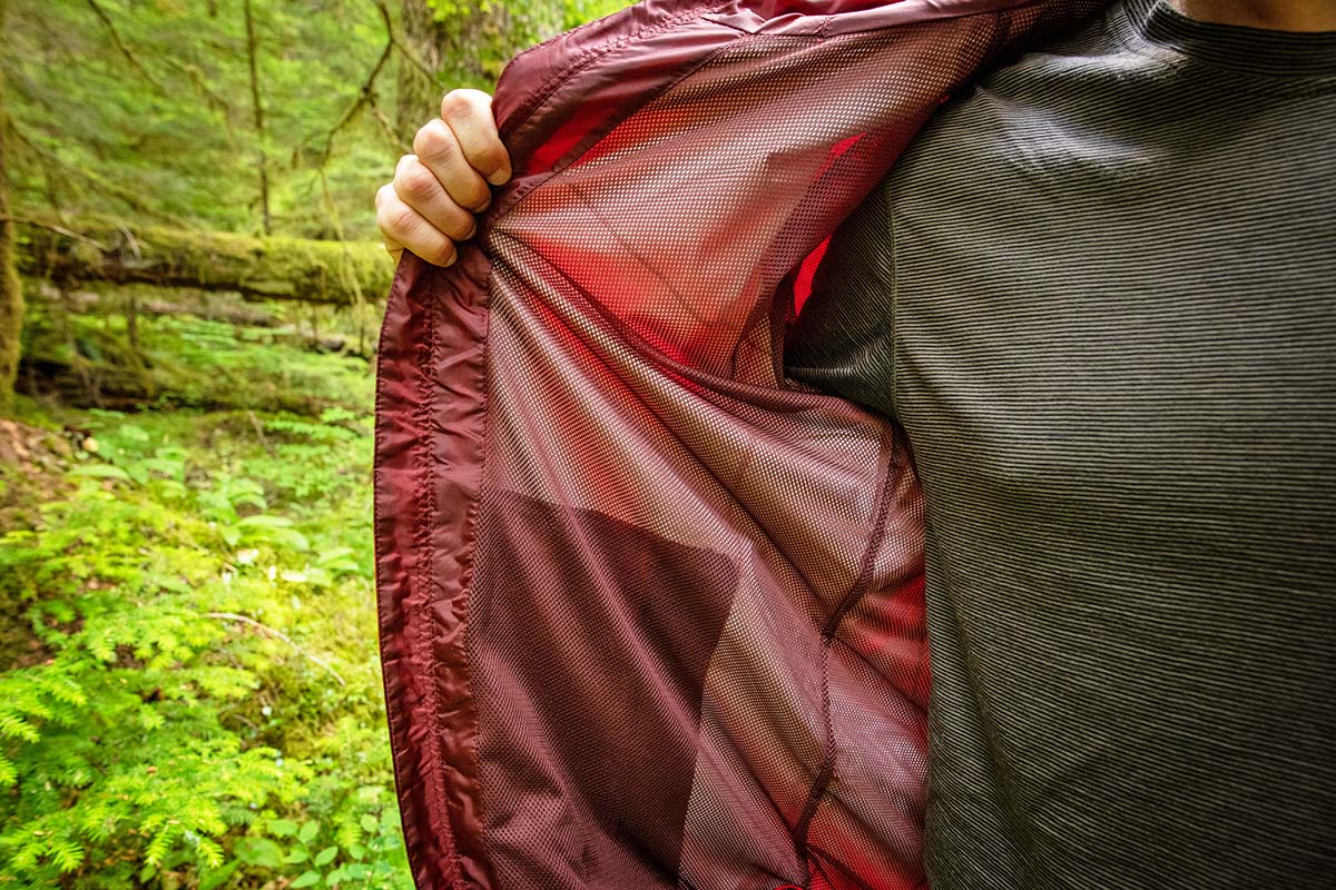 Hanging mesh liner on 2-layer Columbia Watertight II rain jacket