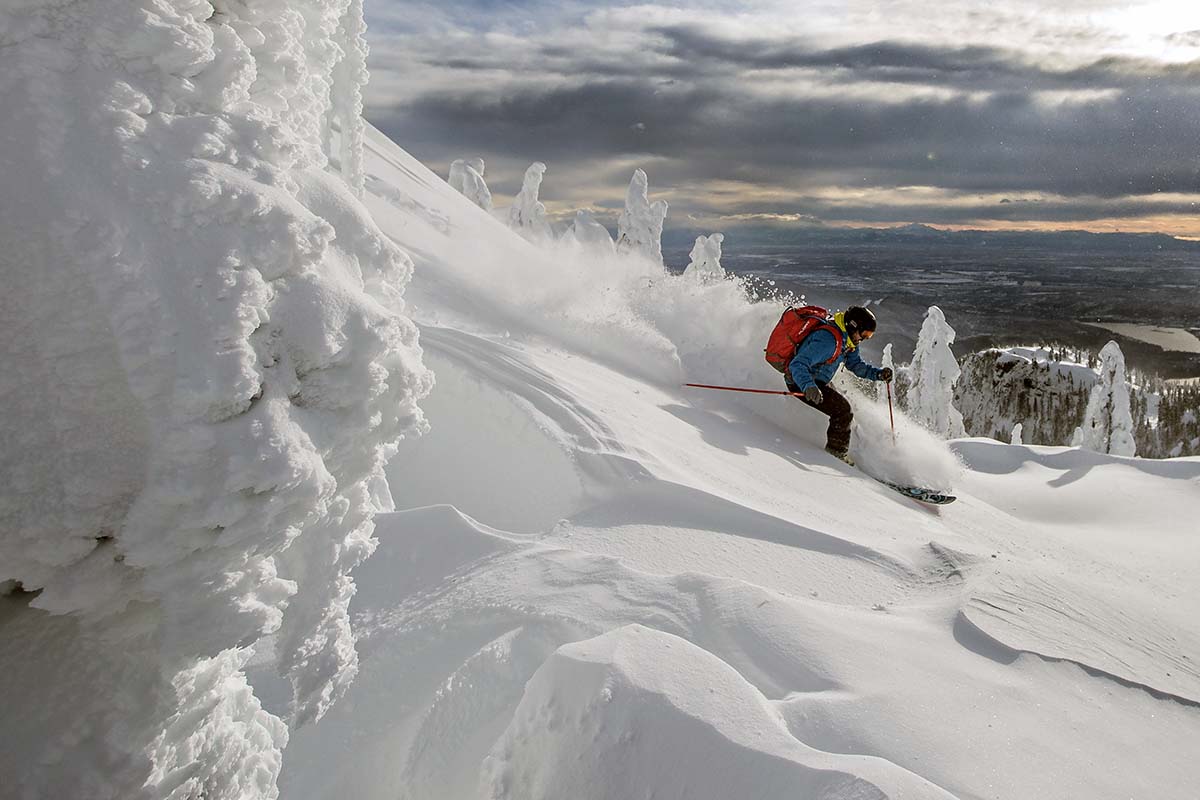 Hardshells vs. Softshells (skiing in Arc'teryx Alpha SV hardshell)