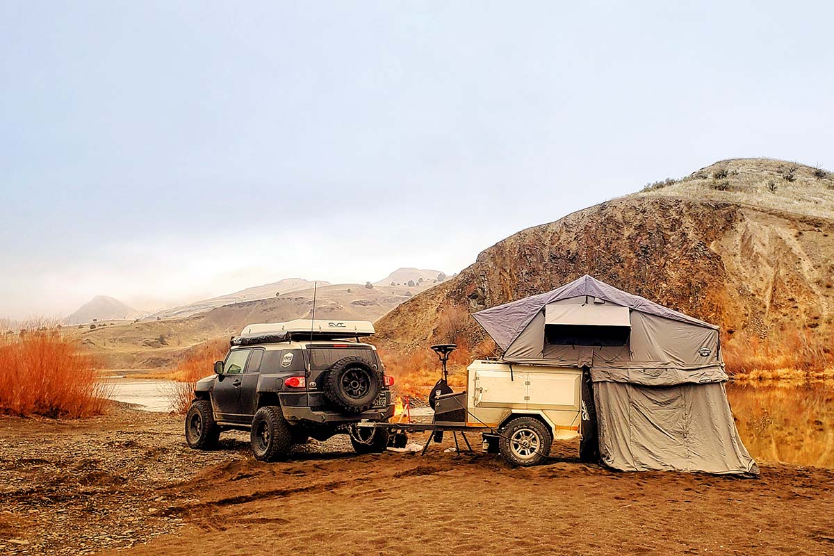 Cascadia Vehicle Tents Mt. St. Helens hardshell and Mt. Shasta softshell rooftop tents