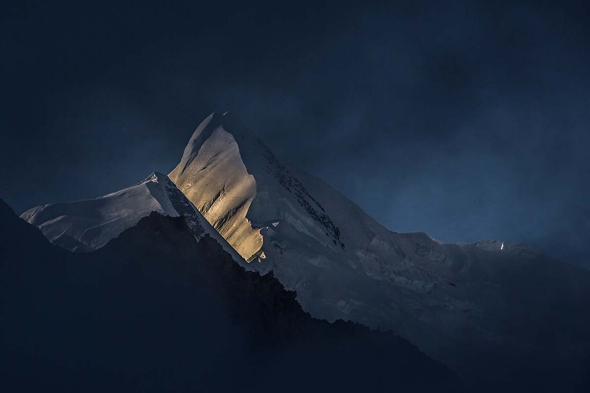 Ball Pass Crossing (mountains clouds)