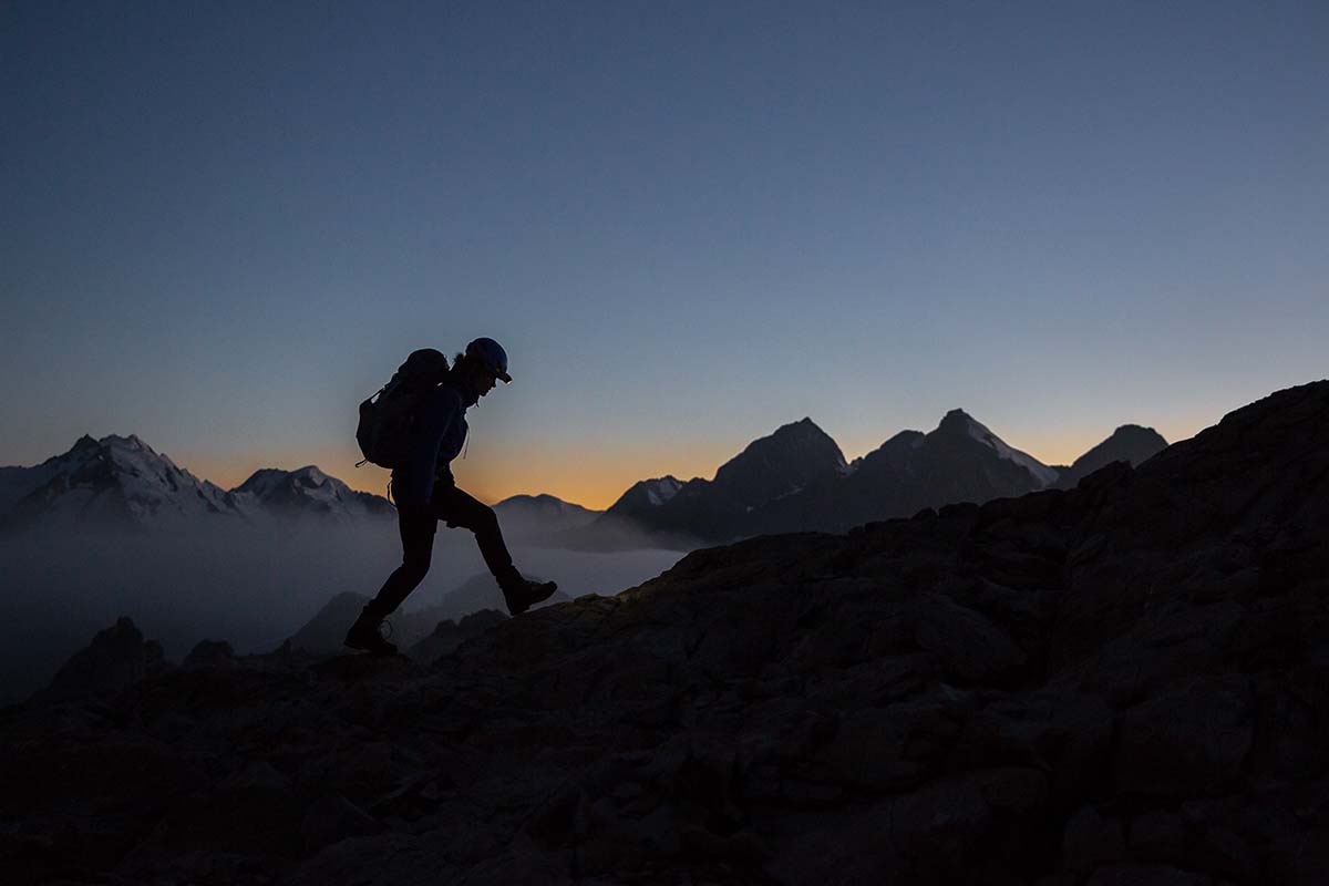 Ball Pass Crossing (silhouette)