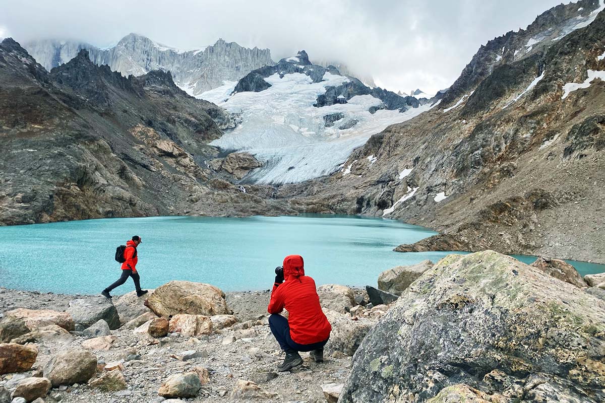 Taking photos at Laguna de los Tres