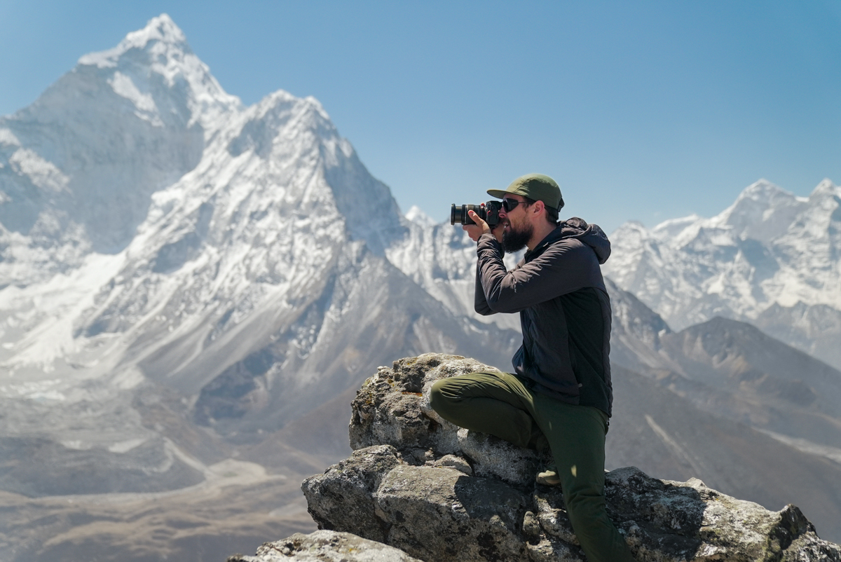 Nepal Trip Report (Darwin getting photos with Ama Dablam in the background)