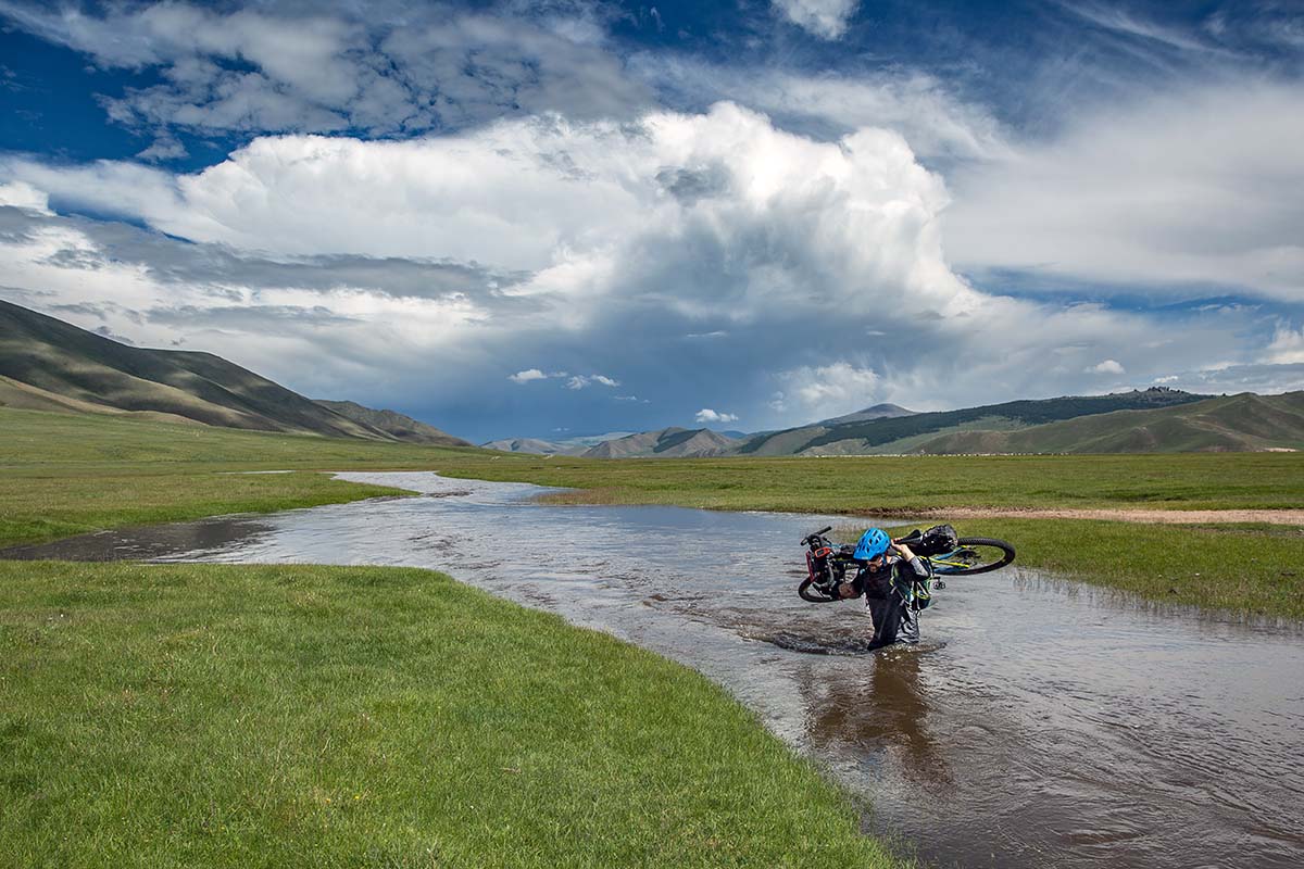 Khangai Traverse (fording)