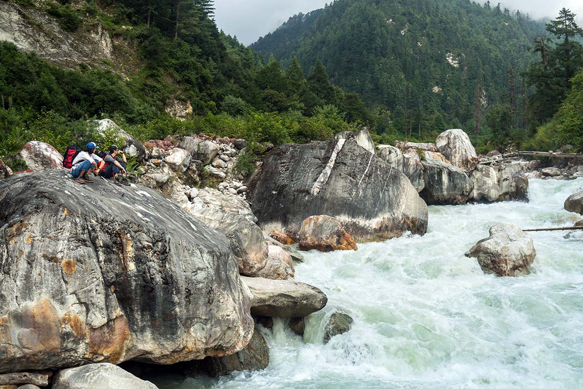 Manaslu (raging river)