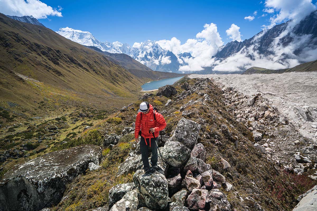 Manaslu (walking on ridgeline)