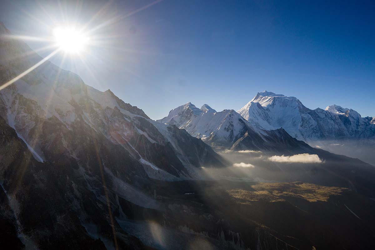 Panbari Himal Manaslu (sun flare)