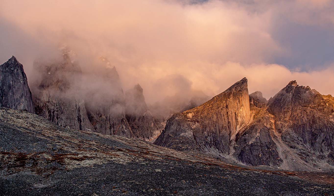 Jagged peaks (Tombstone Territorial Park)