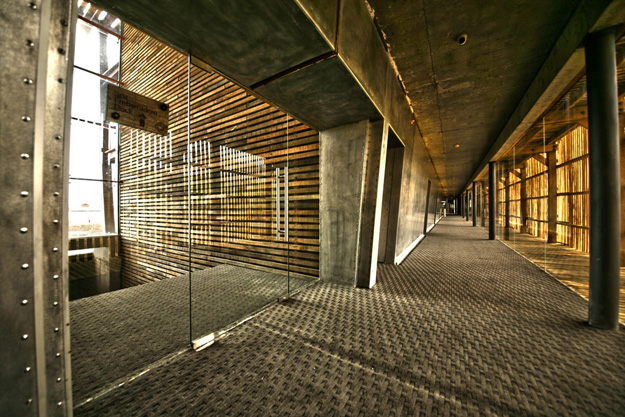 Singular Patagonia hallways