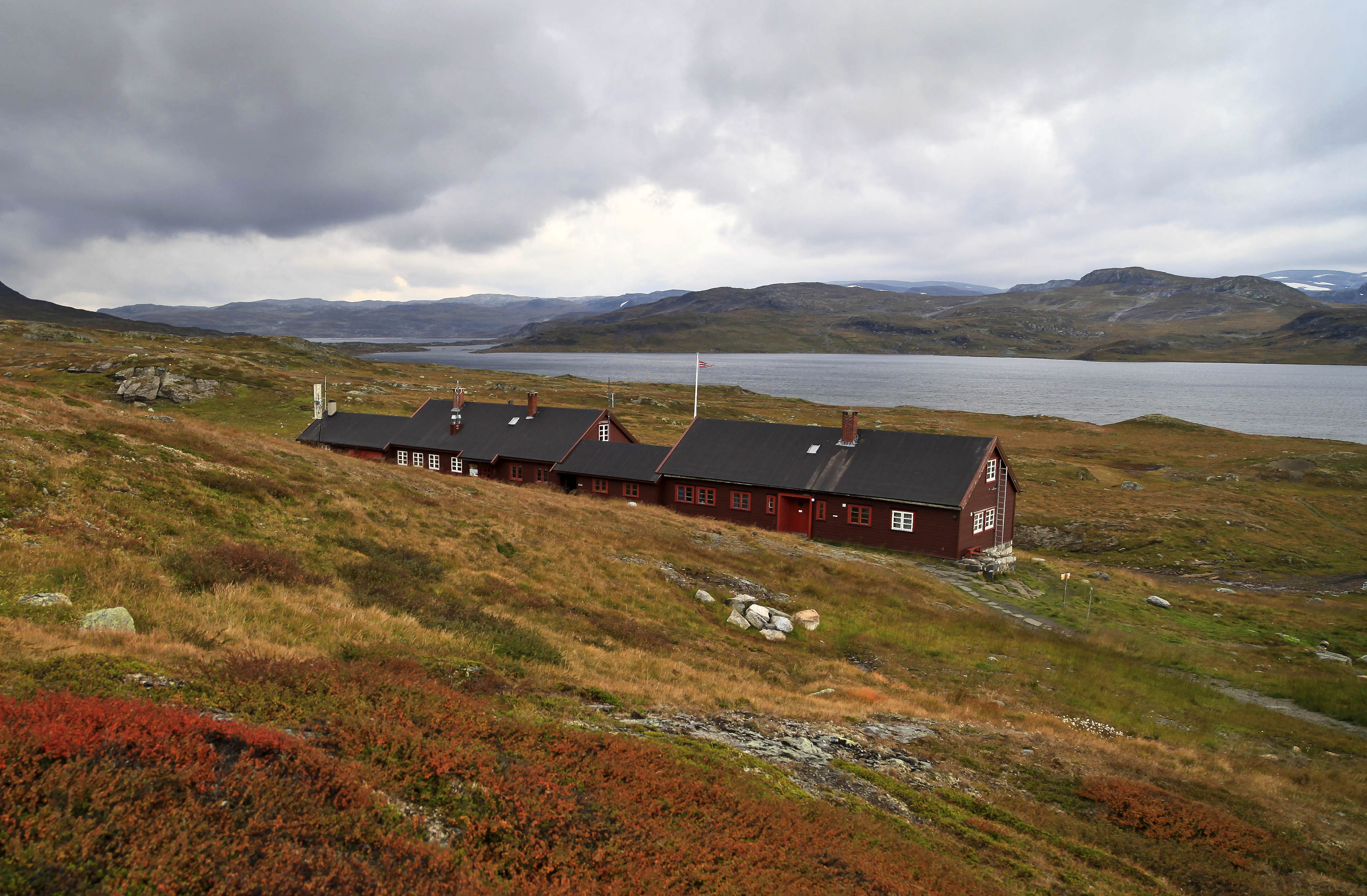 Staffed lodge Litlos  |  Credit: David Wilkinson