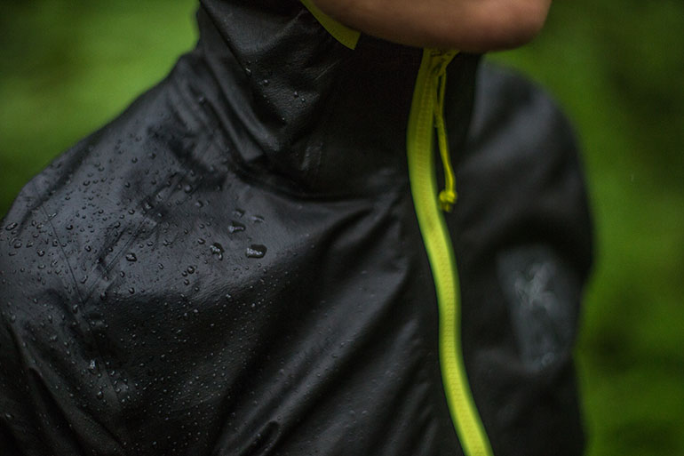 Arc'teryx Norvan SL (water droplets)