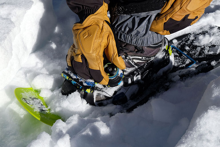 Boa closure adjustment snowshoes