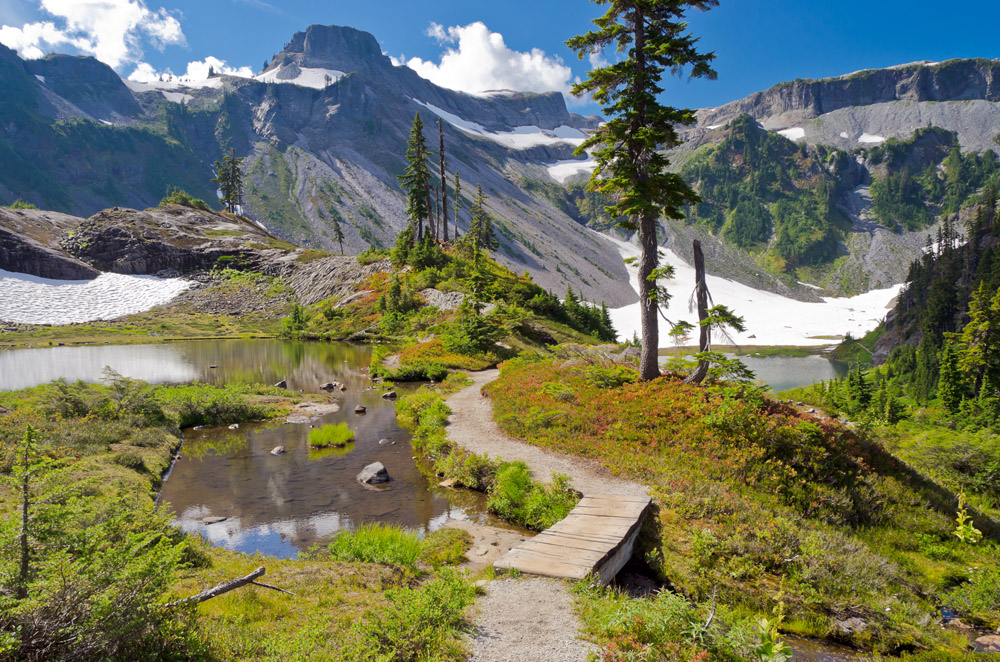 Chain Lakes Loop Washington