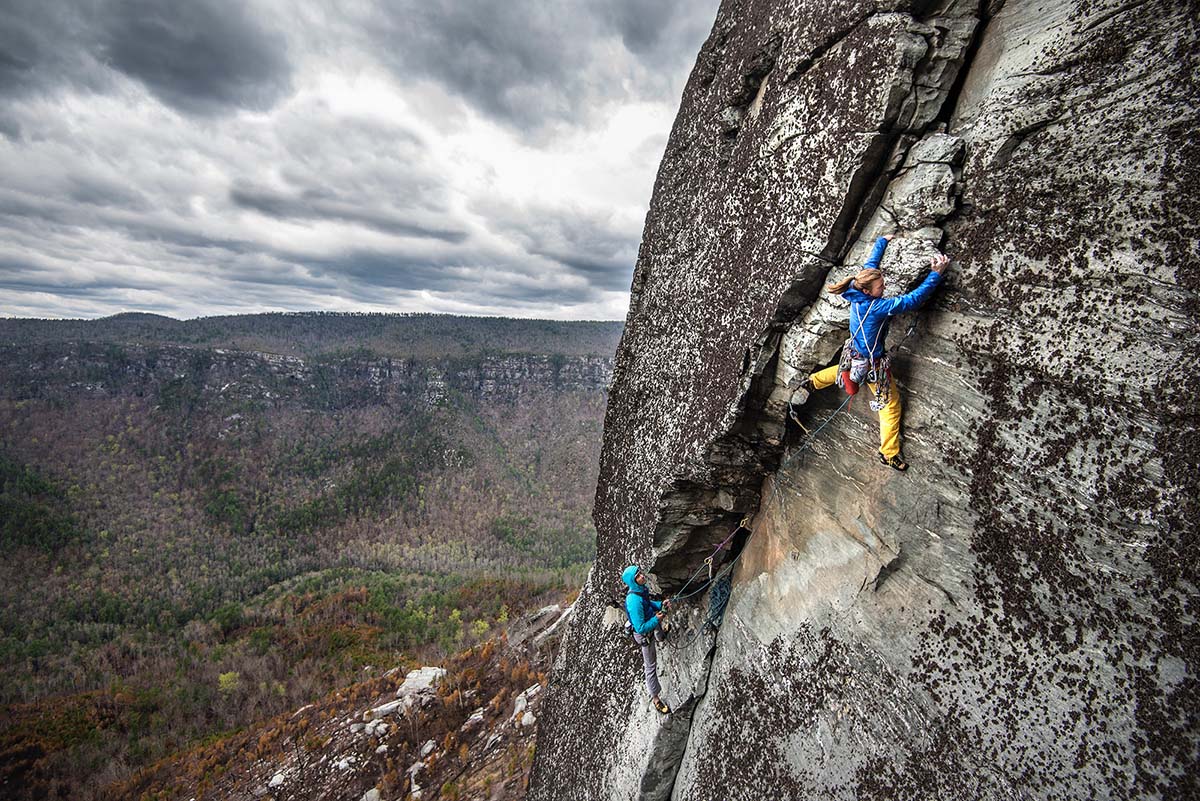 Climbing rope (climbing)