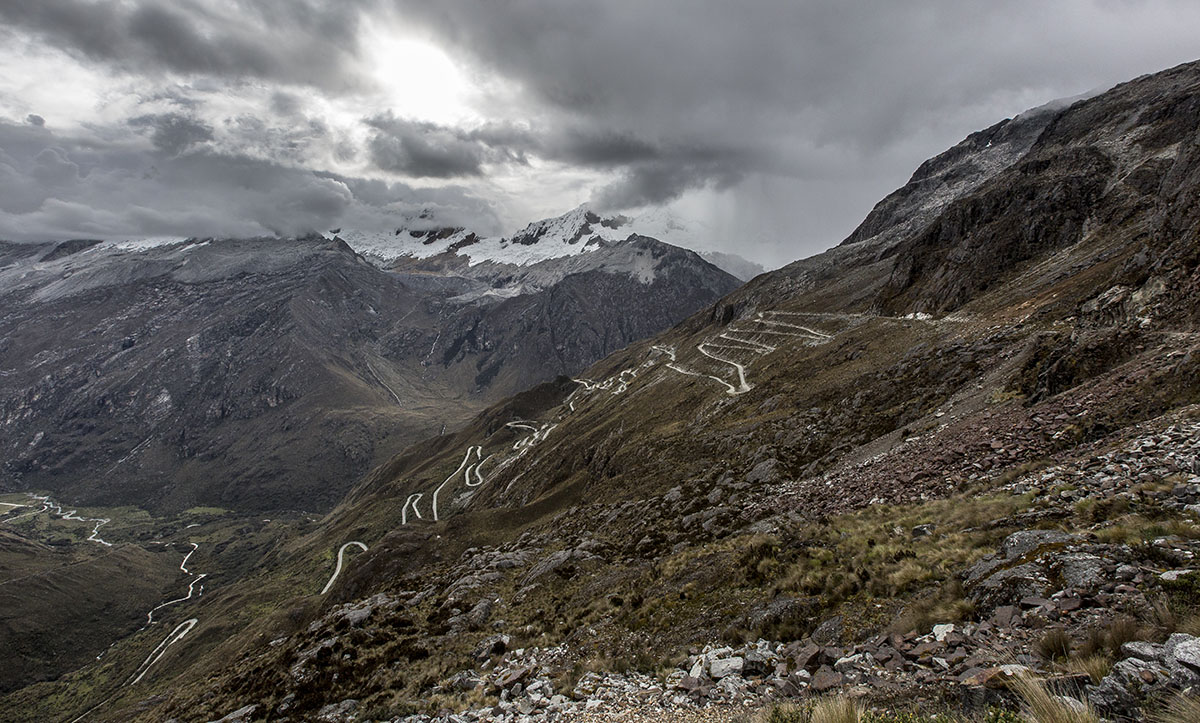 Cordillera Blanca (switchbacks)