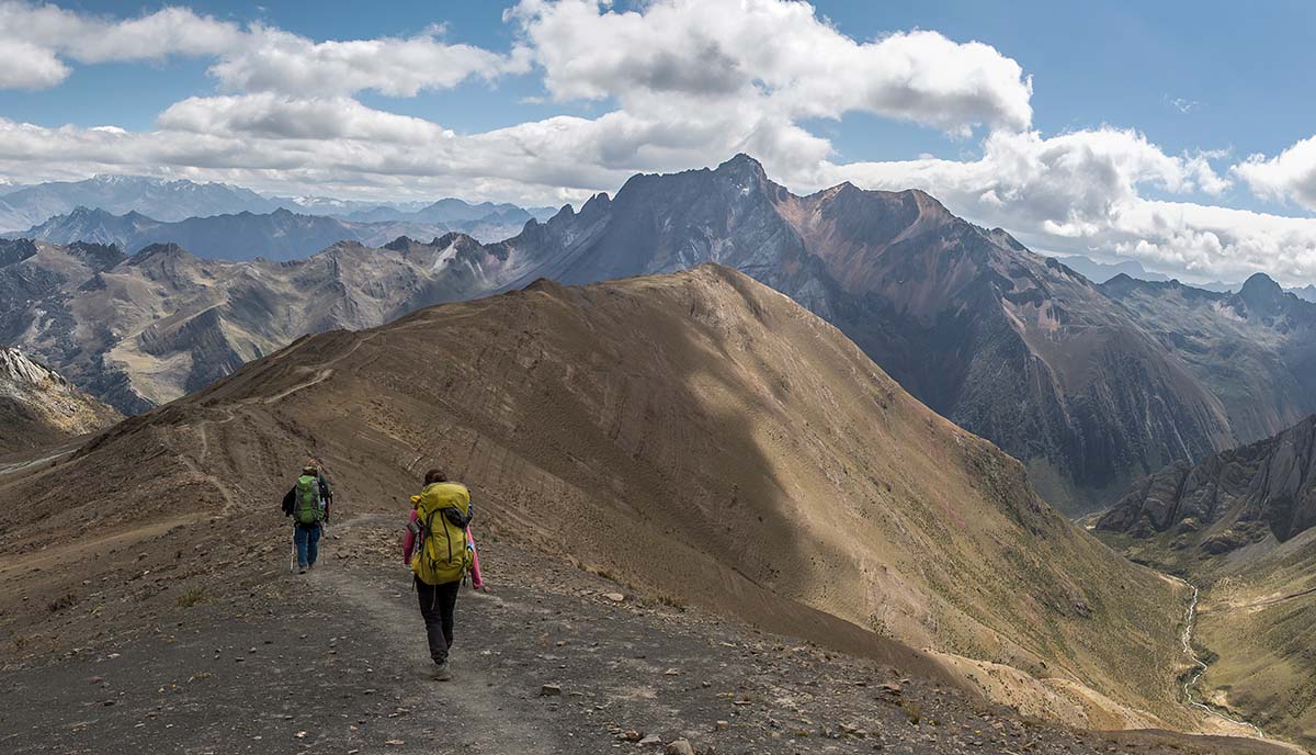 Cordillera Huayhuash (hiking down)