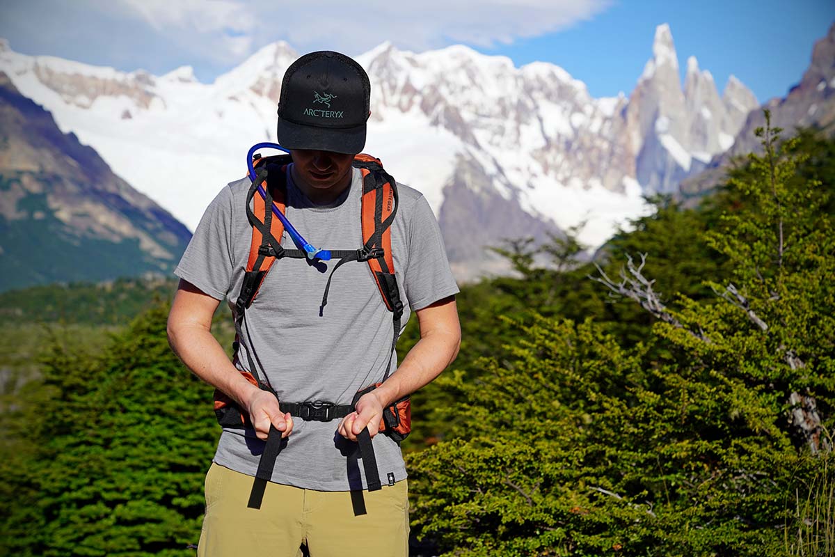 A cushioned hipbelt is a great choice for heavier loads and longer trail days Daypack (waistbelt types)