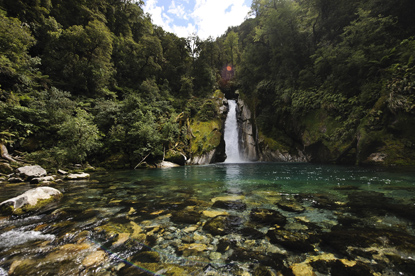 Fiordland National Park - Giant Gate Falls