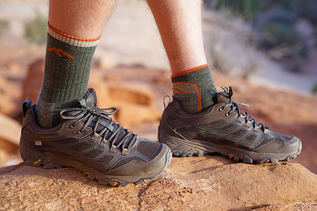 Crew and quarter height socks with low-top hikers HIking sock (height comparison)