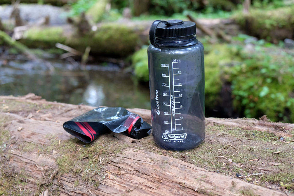 Best water bottles for hiking 2023