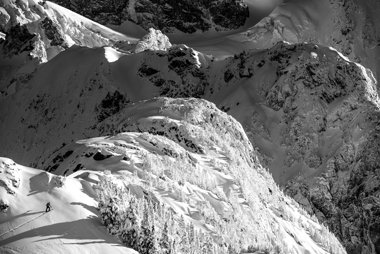 Jason Hummel skiing black and white