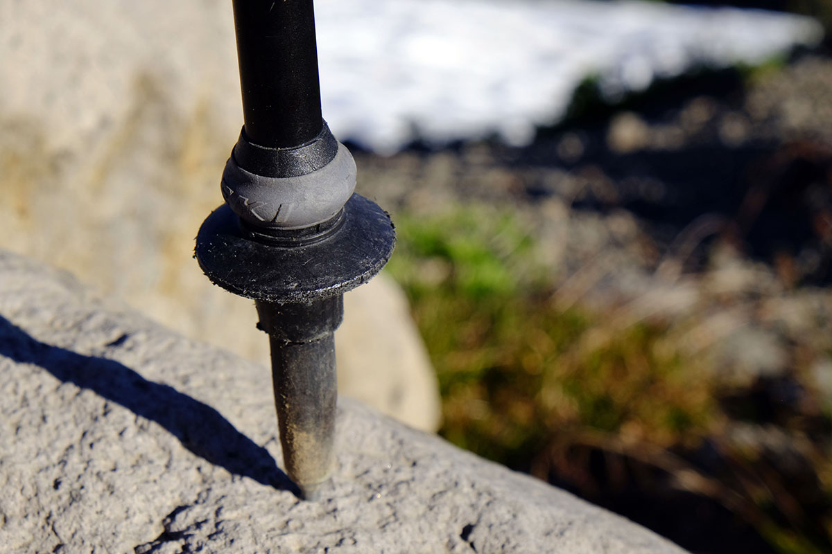 Leki's low profile shock absorbers are built into the bottom of the pole Trekking pole (Leki DSS shock-absorbing technology)