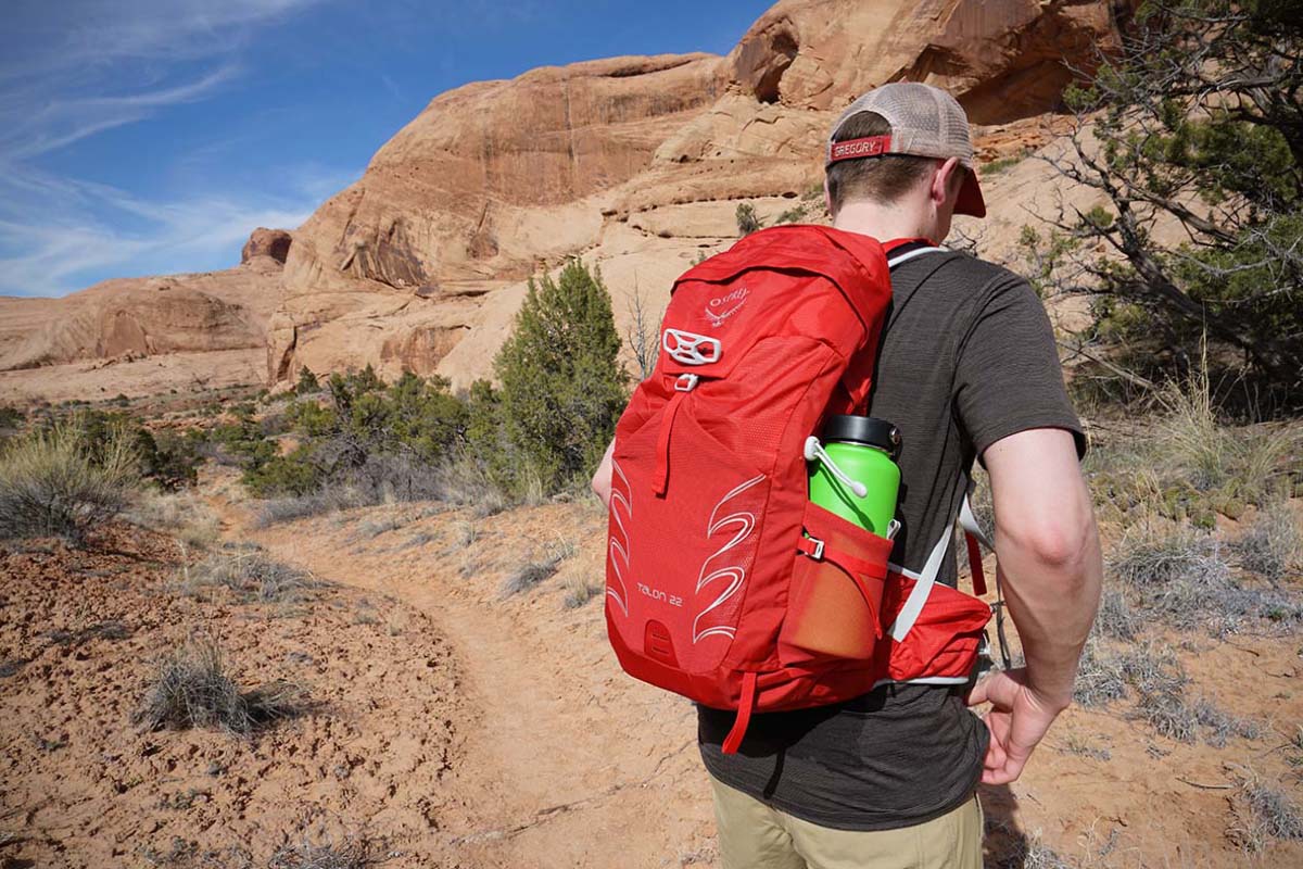  Osprey Talon 22L Men's Hiking Backpack with Hipbelt, Eclipse  Grey, Large/X-Large : Sports & Outdoors