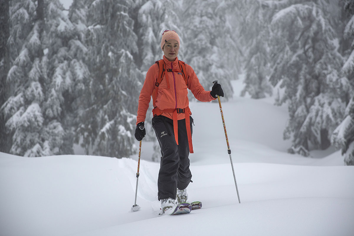 Patagonia Nano-Air Light Hybrid (skinning downhill)