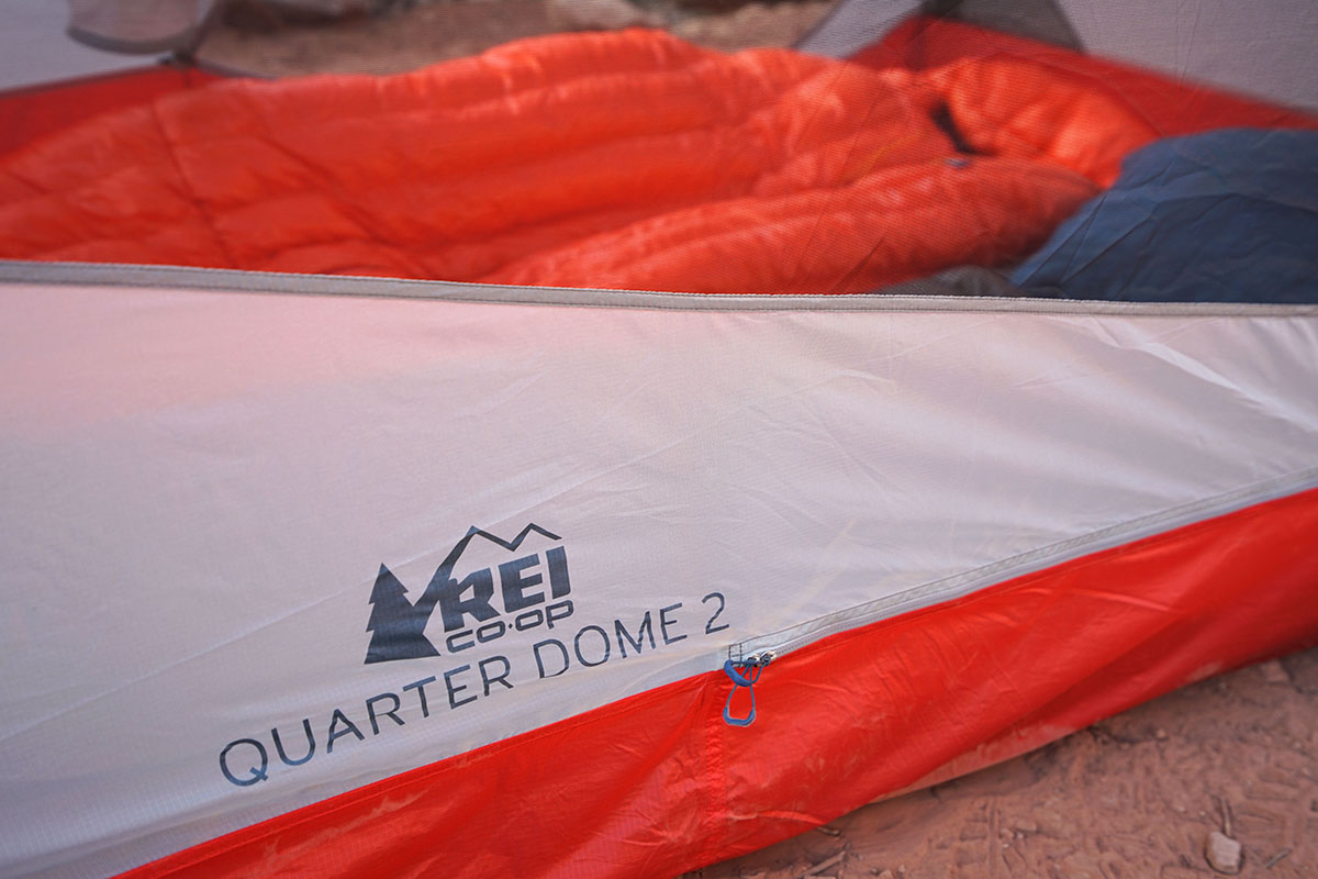 REI Quarter Dome 2 (logo)