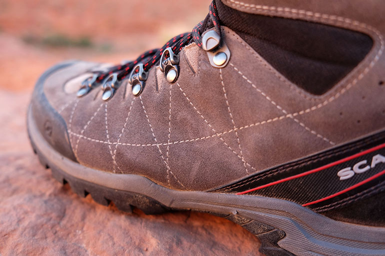 leather trekking shoes