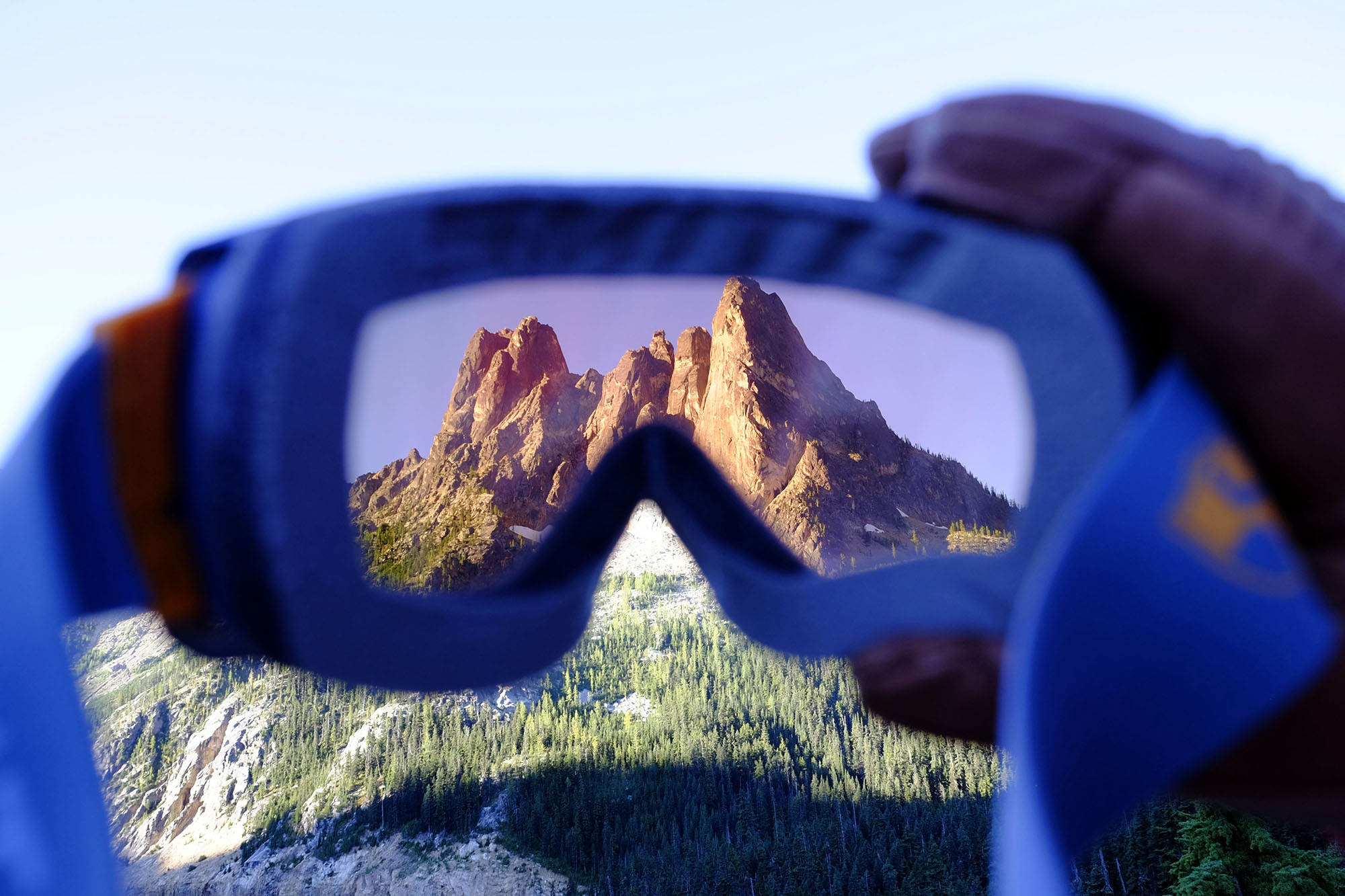Ski goggle (looking at mountain through lens)
