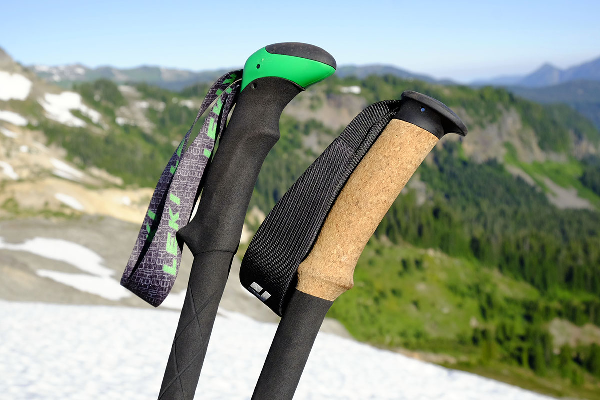 Carbon Fiber & Aluminum Alloy Cork Grip，Trail Poles Men and Women Perfect for Hiking Quick Stick femor Trekking Hiking Poles Collapsible Carbon Fiber & Aluminum Alloy Cork Grip，Trail Poles Climbing and Waliking with 4 Terrain Accessories