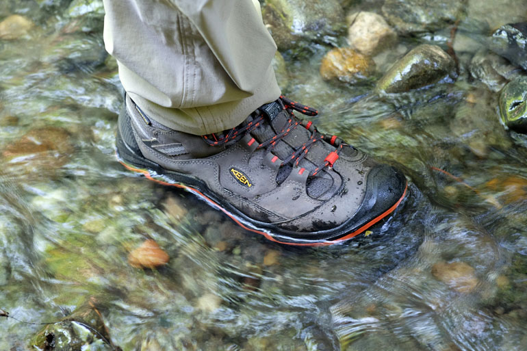 Waterproof hiking shoes