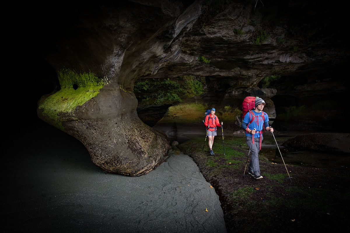 West Coast Trail (caves)