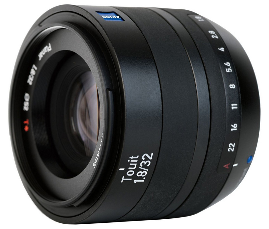 Zeiss 32mm Touit lens