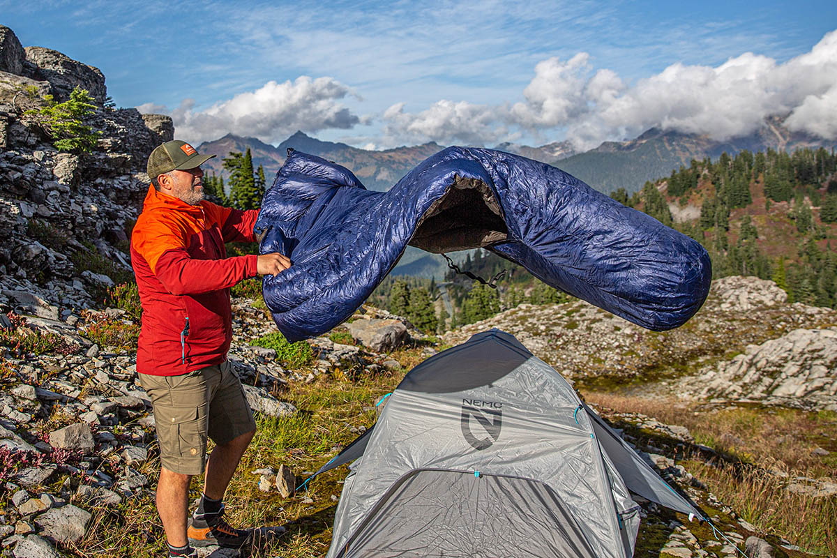 Enlightened Equipment Enigma 20 Quilt (setting up campsite)