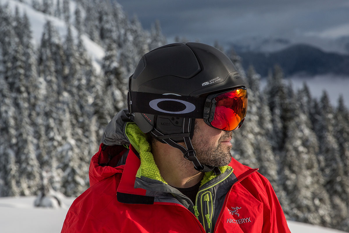 Oakley MOD5 snow helmet (in backcountry)