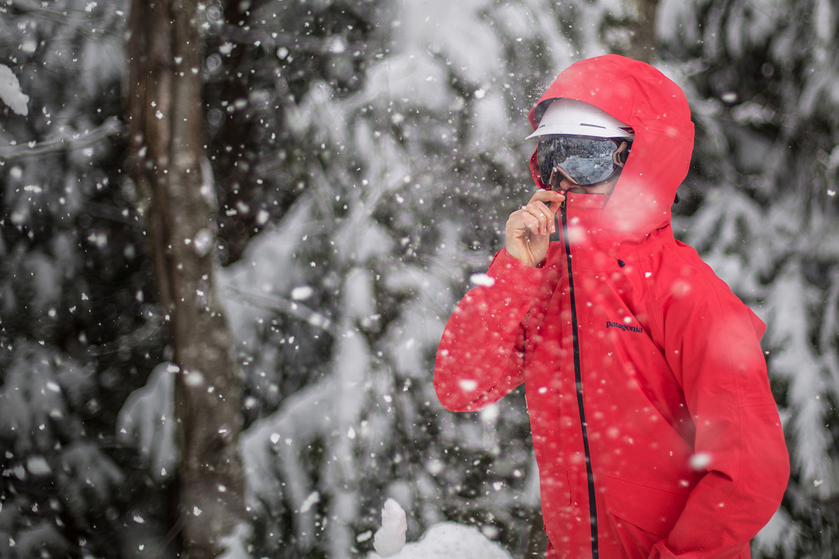 Patagonia Insulated Snowbelle ski jacket (zipping up)