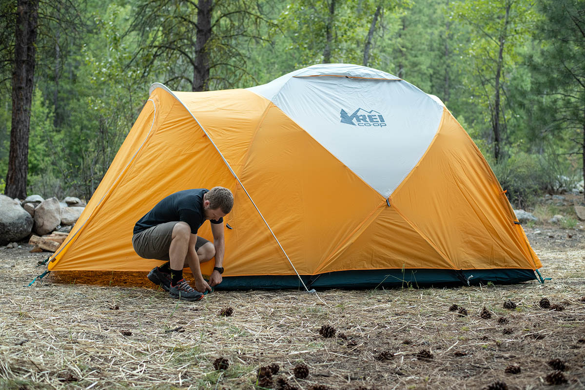 REI Co-op Base Camp 6 (setting up camp)