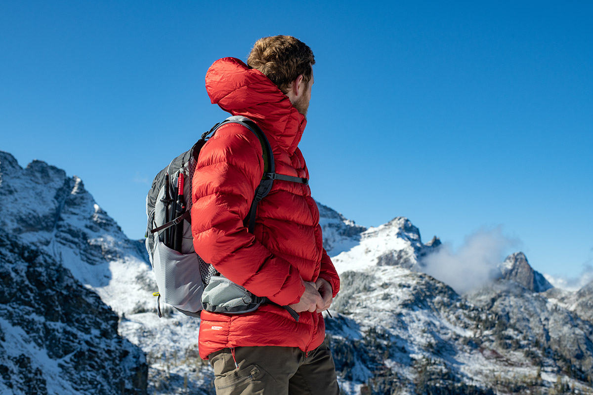 Rab Neutrino Pro (mountain backdrop)