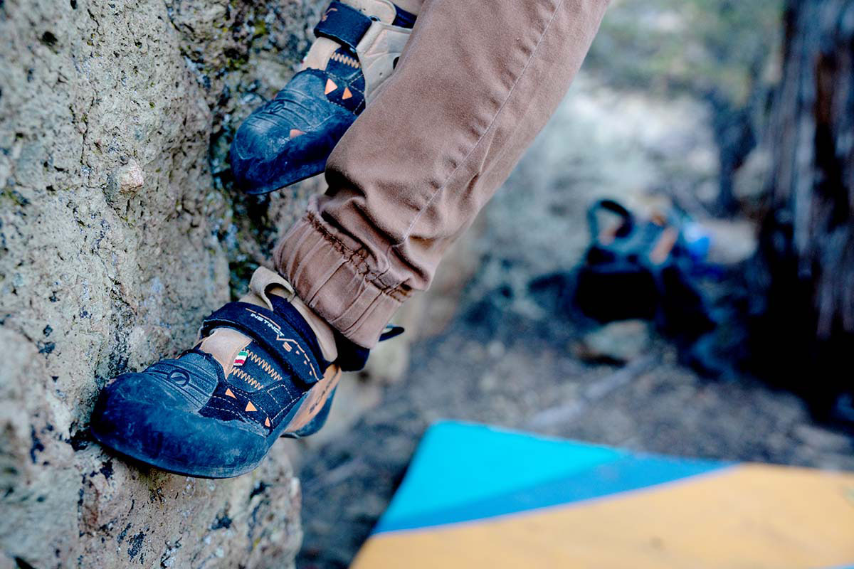 Low Volume - Women's, for a Man to have narrower heel : r/bouldering