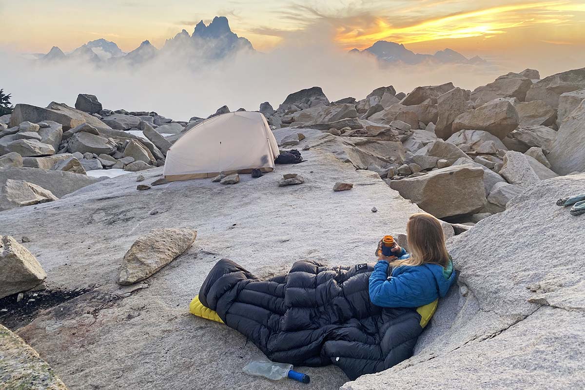 Sleeping bag (overlooking mountains)