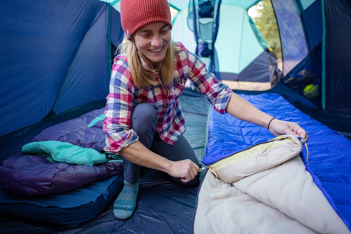 Outdoor Reusable Double Sleeping Bag Waterproof Camping Queen Size Orange Useful 