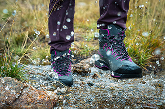Women's hiking boots (La Sportiva boots stepping in water)